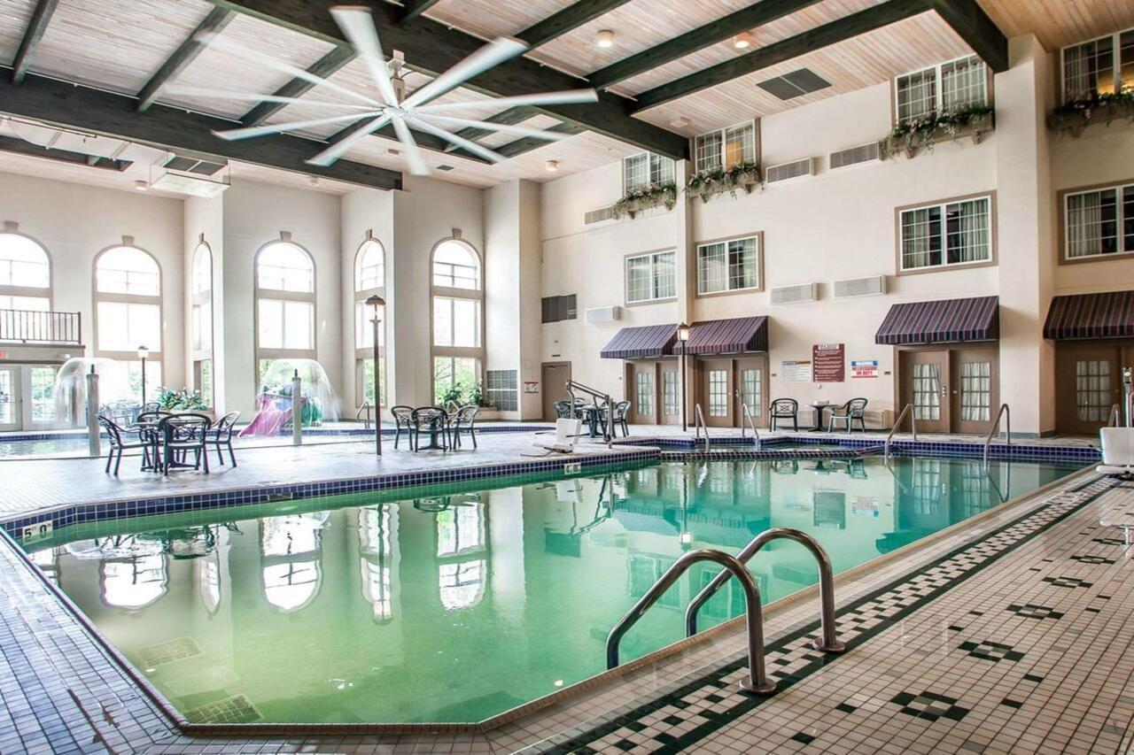 Comfort Suites Milwaukee Airport Oak Creek Eksteriør billede